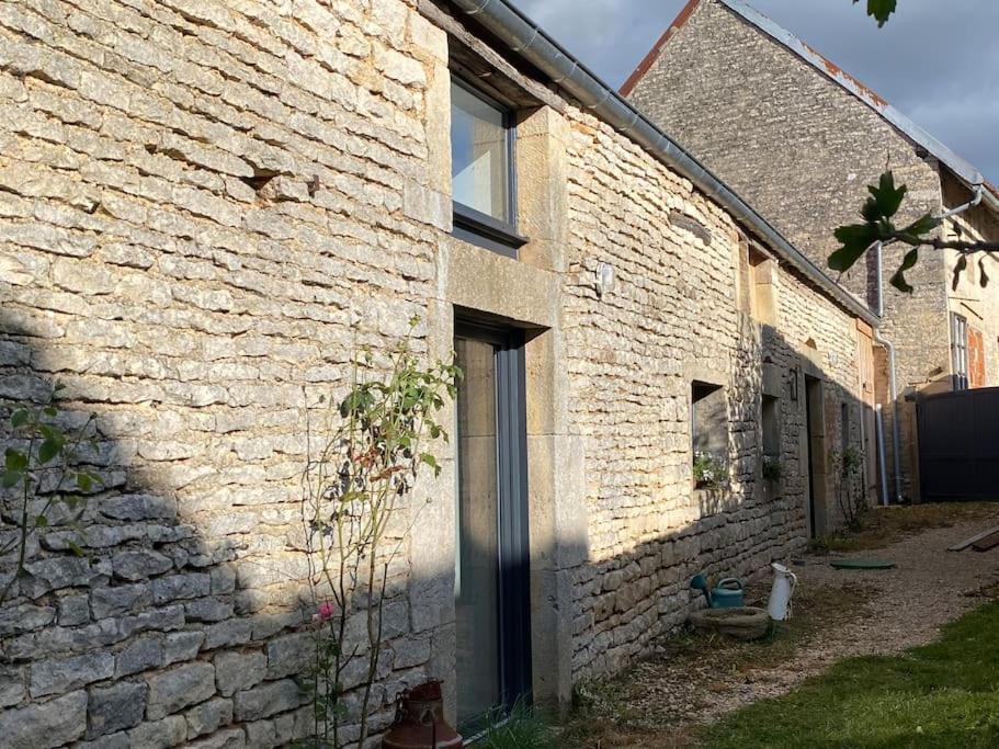 Gite L'Atelier D'Emile Baigneux-les-Juifs Exteriör bild